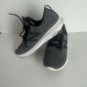 New balance Women’s tenis shoes size 8.5 excellent condition